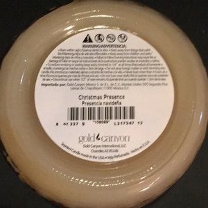 8oz Gold Canyon Christmas Presence